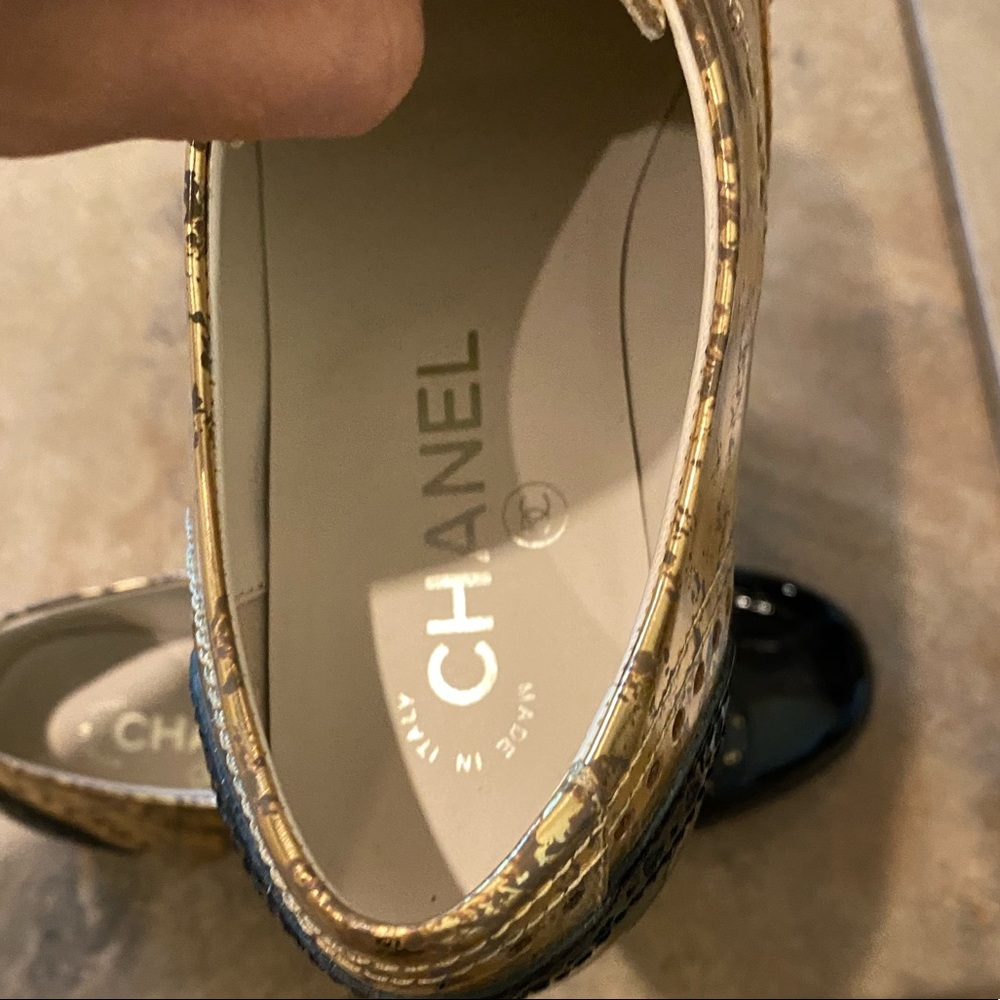 Chanel leather shoes - Picture 2 of 7
